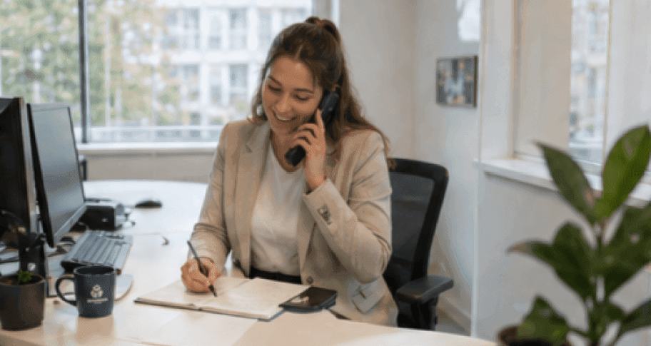 Recruiter op kantoor.